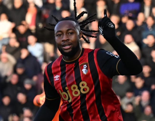 曼聯(lián)引援塞梅尼奧：堅(jiān)守薪資結(jié)構(gòu)，競爭態(tài)勢復(fù)雜