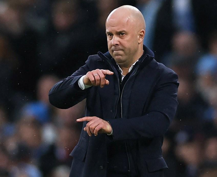 利物浦賽季困境與前景：競爭、信任與變革的交織